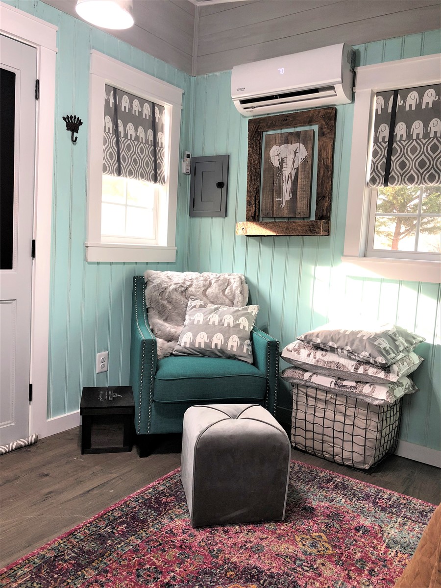 Ana White She Shed Guest Room, Craft Room, Office DIY Projects